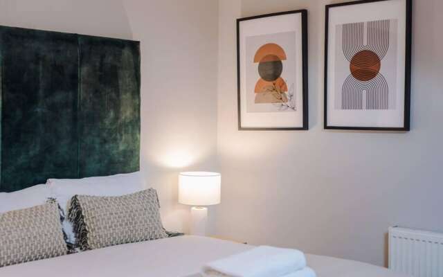 Host Apartments The Georgian Coach House 2