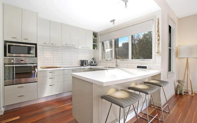 Couples on the Park - Great location!