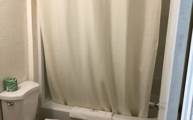 Motel6 Brunswick, GA