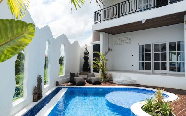 Santorini Luxury Villa