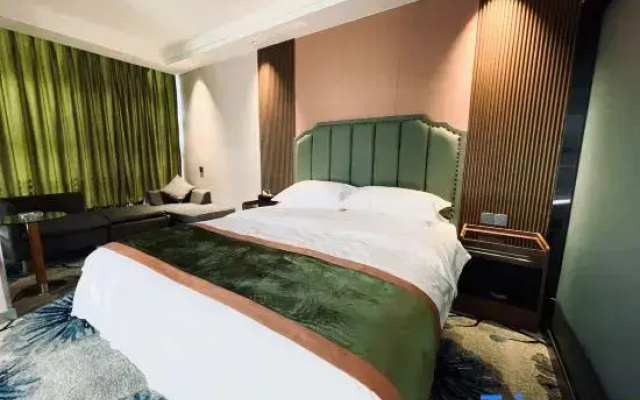 Urumgi Jinsha Bao Hotel (International GrandBazaar)
