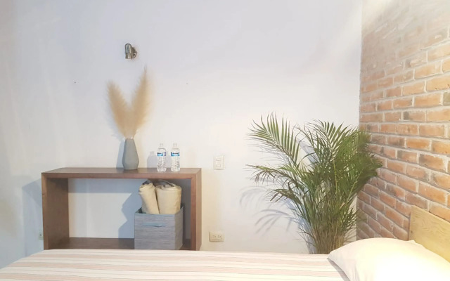 Hoja Santa Hostal