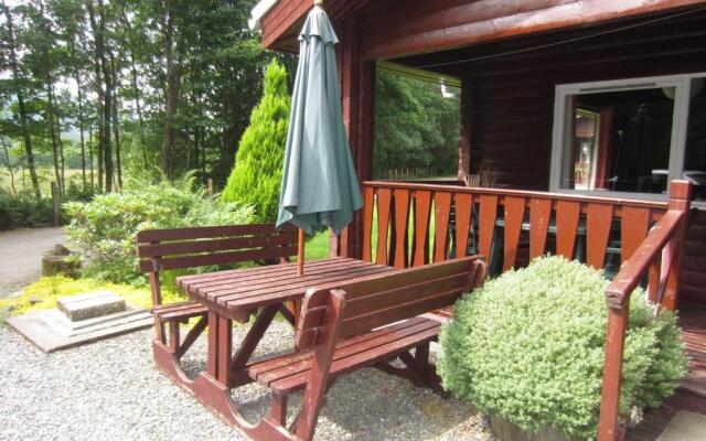 18 Lamont Lodges