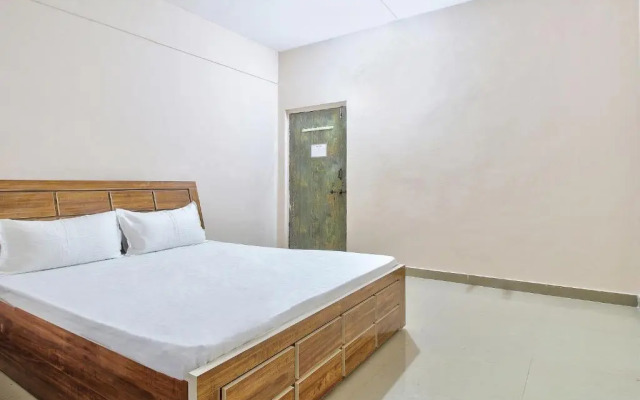 SPOT ON 43864 Shubh Ratna Lodge SPOT