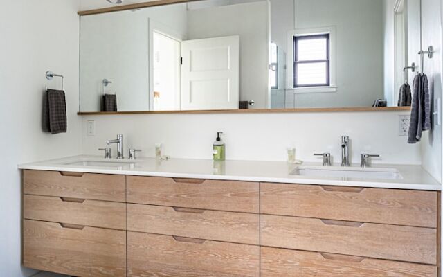 Rooftop Deck 5 Mins to Downtown