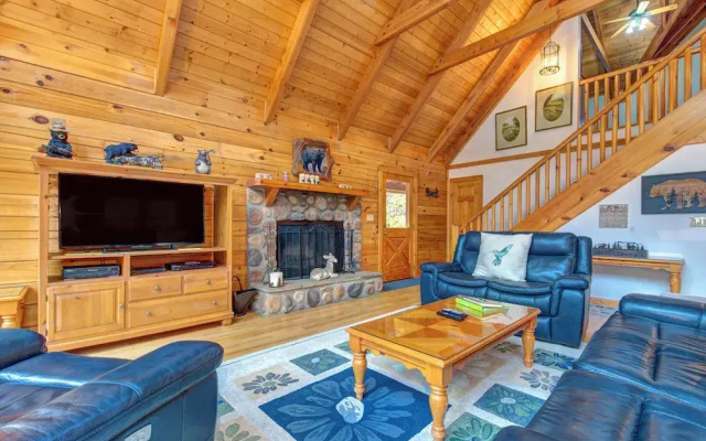 Amazing River Retreat by Jackson Mountain Rentals