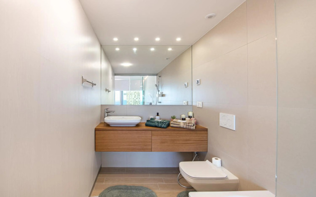 Unique 2 bedroom unit with pool near beach