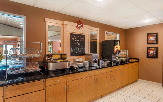 AmericInn by Wyndham Boscobel