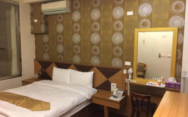Ri Yue Hu Pan Hotel