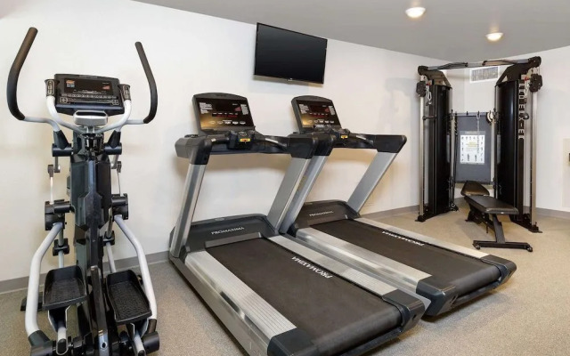 WoodSpring Suites Signature Houston IAH Airport