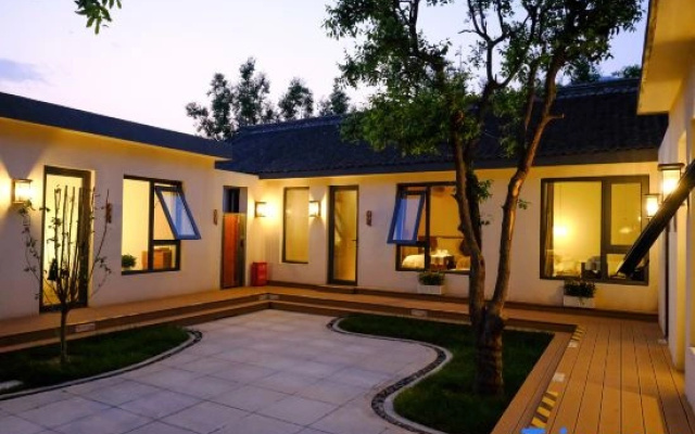 Shanwan Township Su (Beijing Hongluosi Branch)