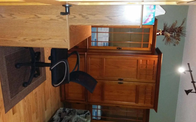 Eileen's Bed & Breakfast - Guest House