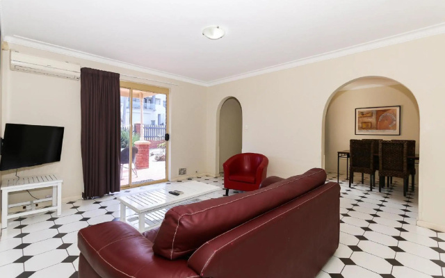 The Tide Scarborough – Lobby – Perth