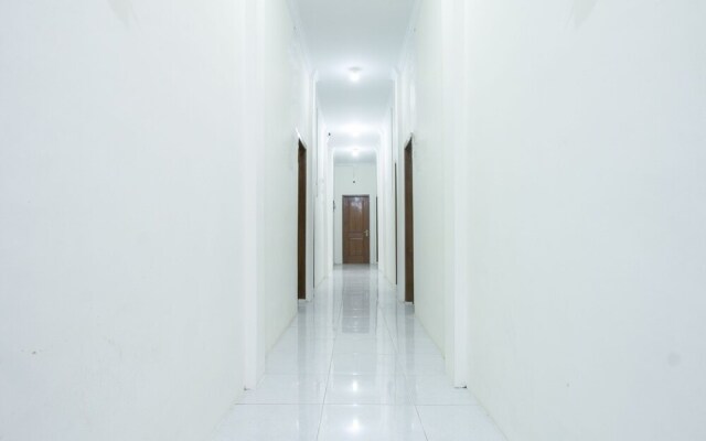 Griya Hanum Syariah by OYO Rooms