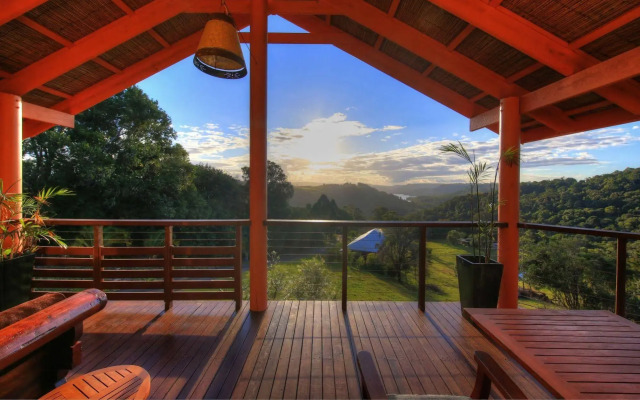 Maleny Tropical Retreat Balinese B&B