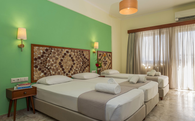 Aris Hotel