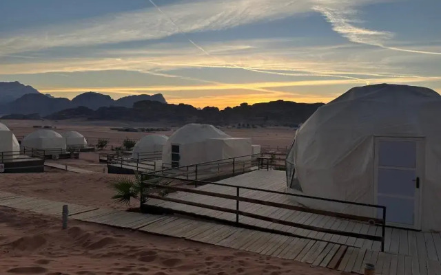 Sharah Luxury Camp