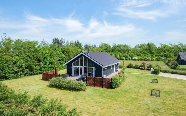 6 Person Holiday Home in Tarm