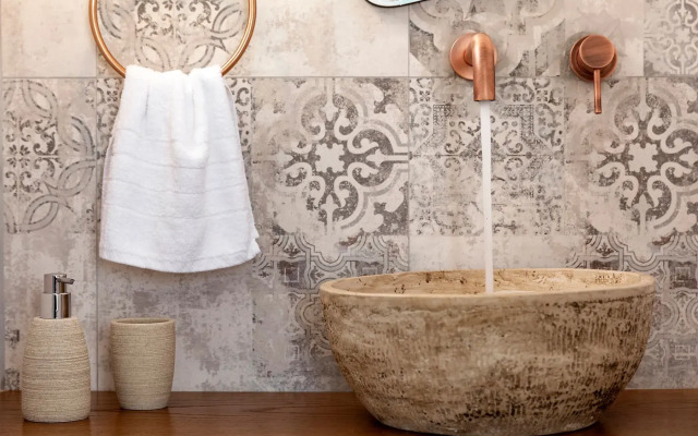 Santo Bloom Luxury Suites