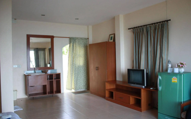 Green Lay Resort