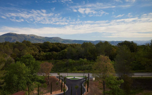 Moxy Antibes Sophia Antipolis