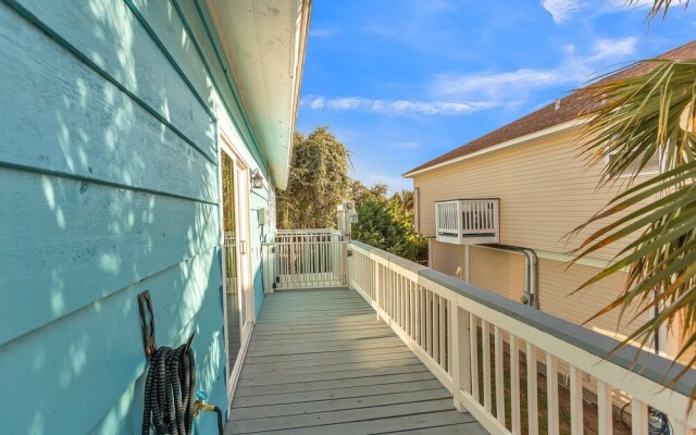 Tequila Little Time 3 Bedroom Home by Redawning