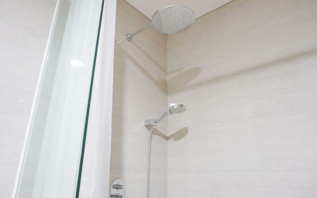 Modern And Comfort Stay 2Br At Ciputra International Apartment