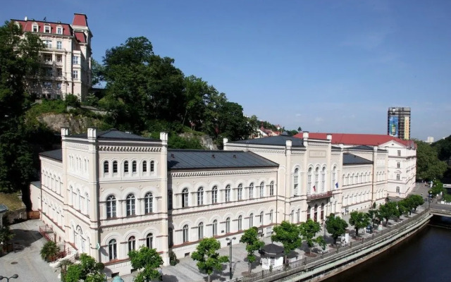 Lázně III