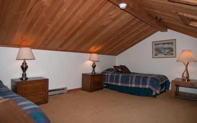 Northwoods A4 - Huckleberry Hideaway