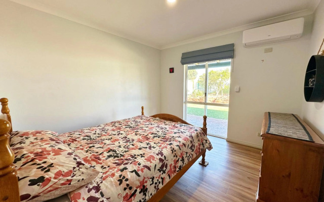 Cygnet Court 2 - Kalbarri, WA