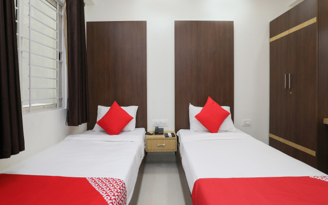 OYO 12544 Varcity Twin Towers