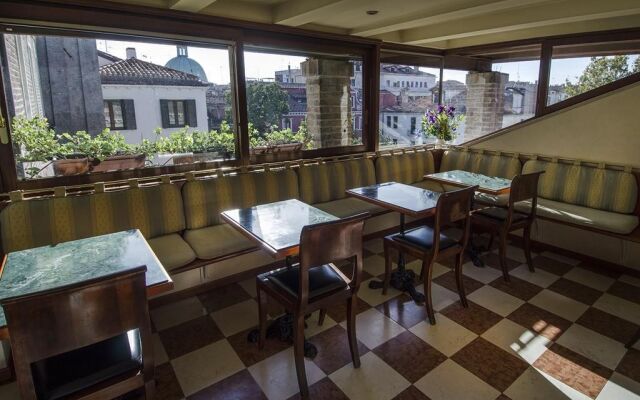 Ai Due Fanali (Adults Only)