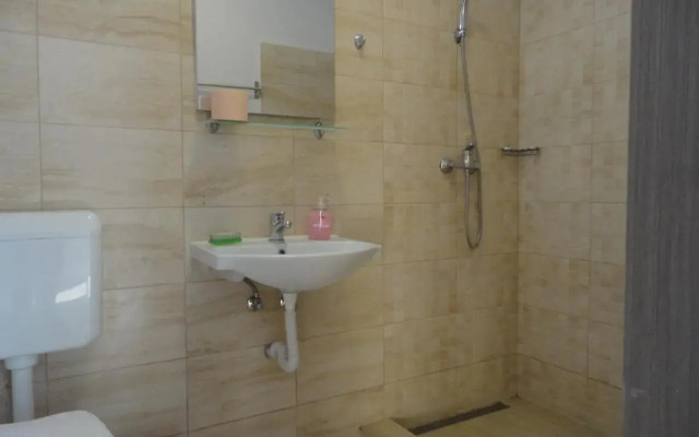 Greenstone Land - Corbu