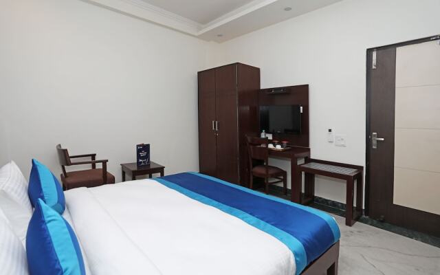 OYO 11044 Hotel Tulip Suites