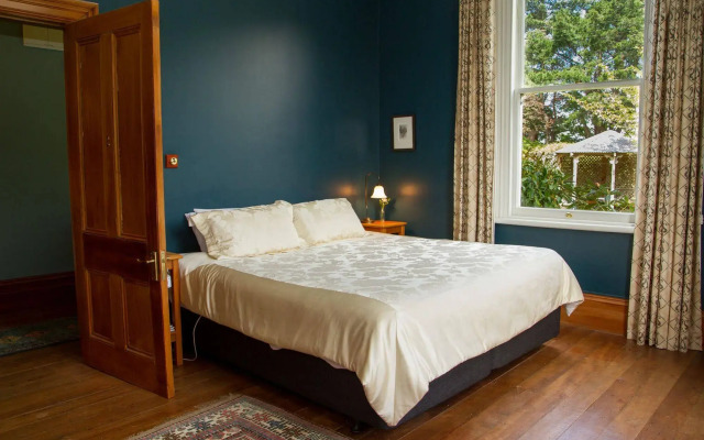 The Old Manse Boutique