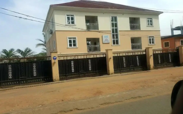 Zizi Luxury Apartment