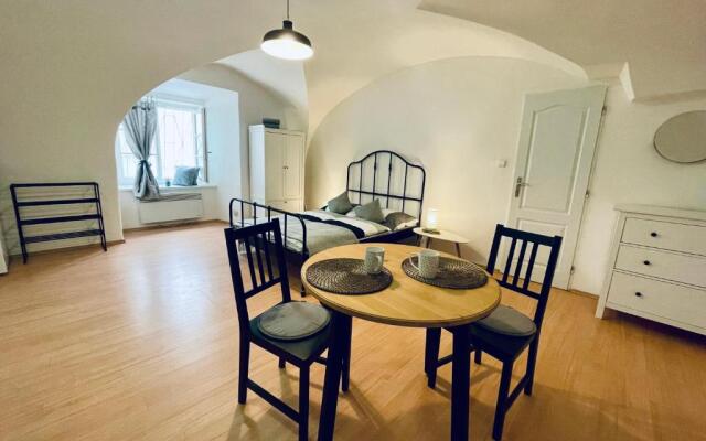 Studio Nicolas II Prague
