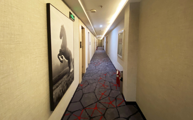 Junyi Chain Hotel (Zouping Huangshan San Road)