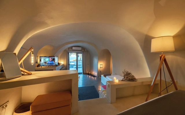 270 Oia's View