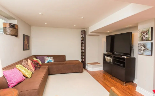 Applewood Suites - Sherway Gardens