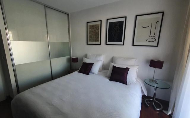 Melodie Garage Gratuit (Adults Only)