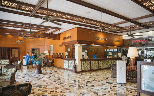 Oasis Hotel