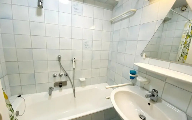 Beachside Modern Retreat