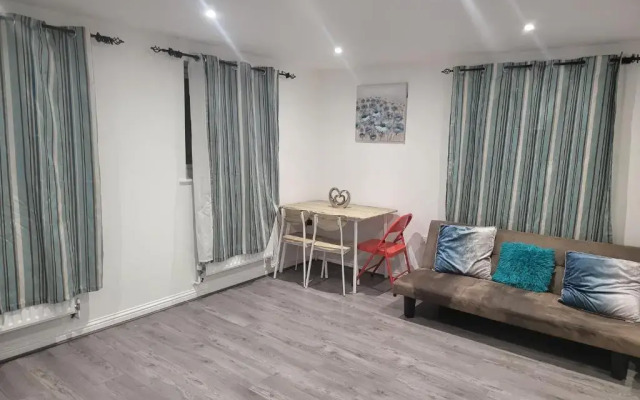 Vetrelax Basildon Crosse Apartment