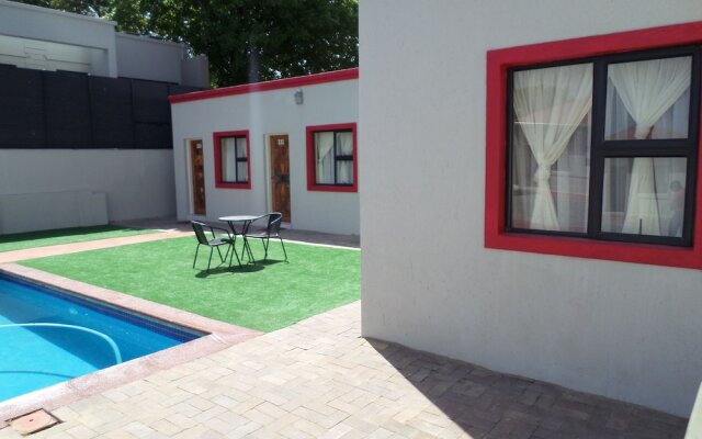 DJ Guest Lodge