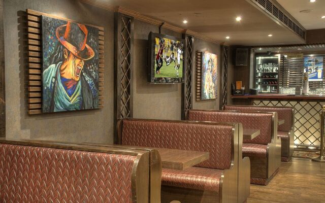 Boutique 7 Hotel & Suites