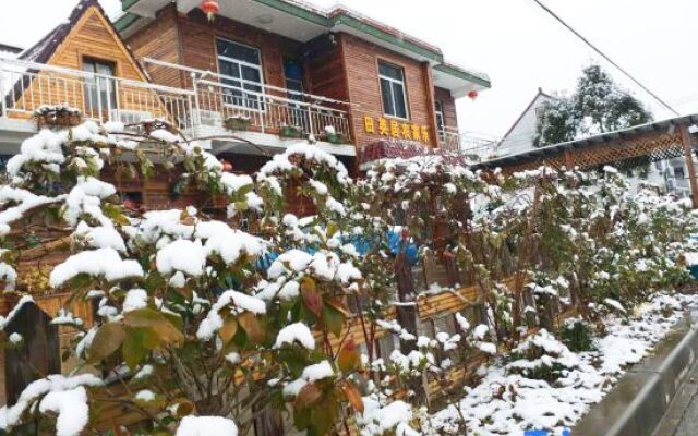 Tianyingju Farmhouse