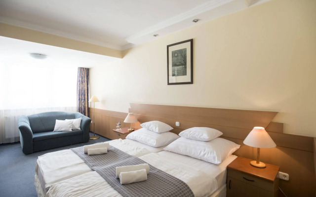 Hotel Marina Port
