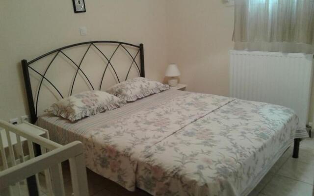 EVRIDIKI Home 50m from the beach