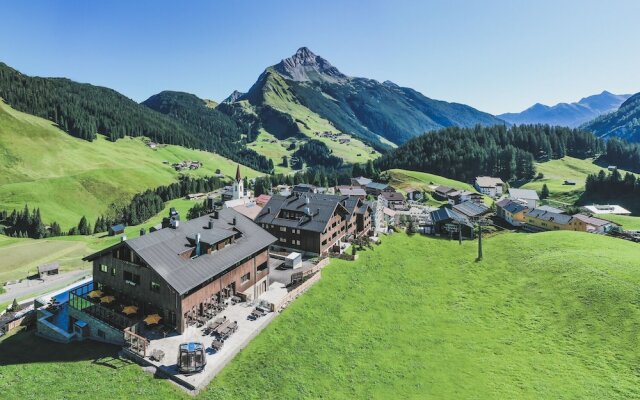 AlpenParks Hotel & Apartment Arlberg Warth
